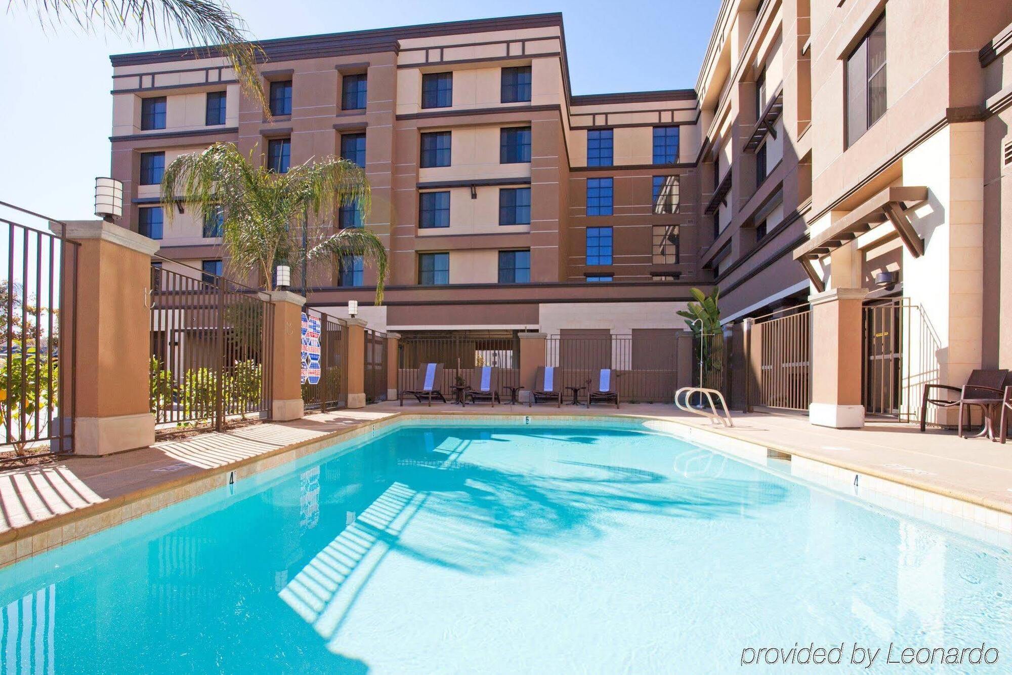 Hilton Garden Inn Irvine Spectrum Lake Forest Exterior photo